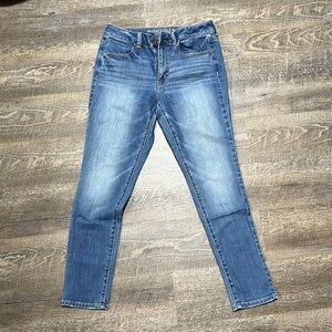 AE Size 8 short Hi-Rise Jegging